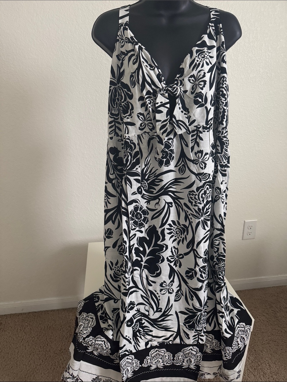NWT Knox Rose Black & White Floral Midi Dress Size 4X